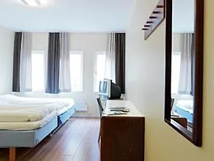Hotell Dialog Varby 2*,  Zweden